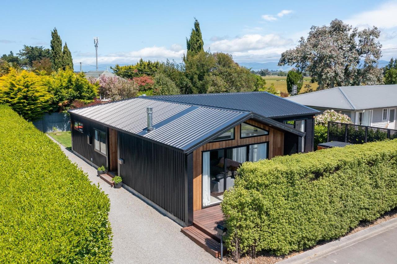 Black Barn Modern: Luxe Martinborough Escape Bagian luar foto