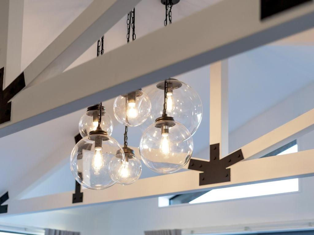 Black Barn Modern: Luxe Martinborough Escape Bagian luar foto