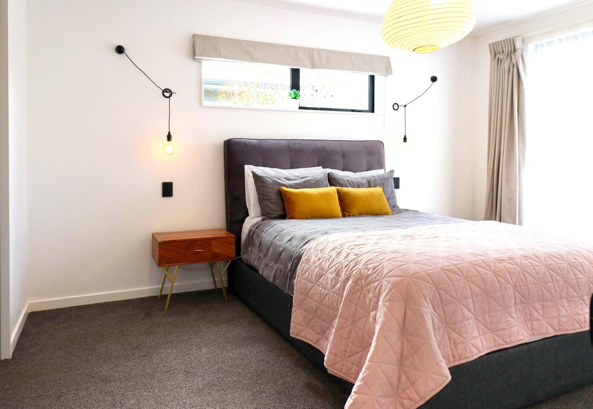 Black Barn Modern: Luxe Martinborough Escape Bagian luar foto